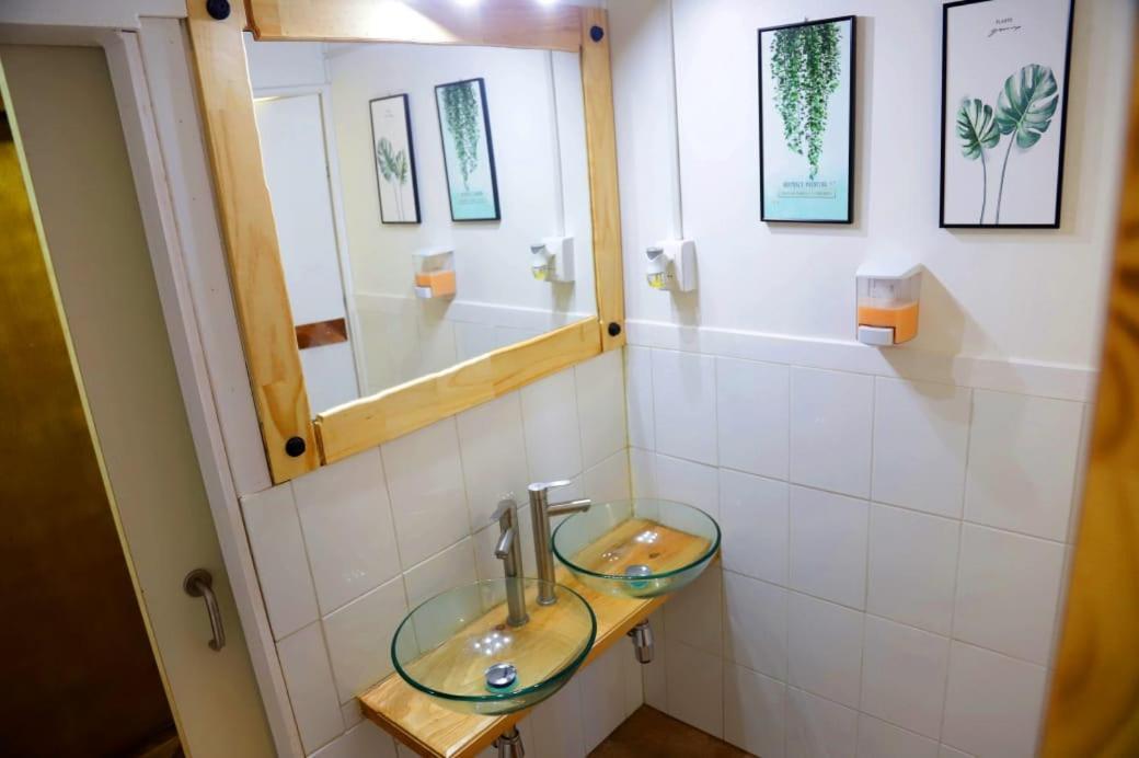 Si Po Hostel Пуерто Монт Екстериор снимка
